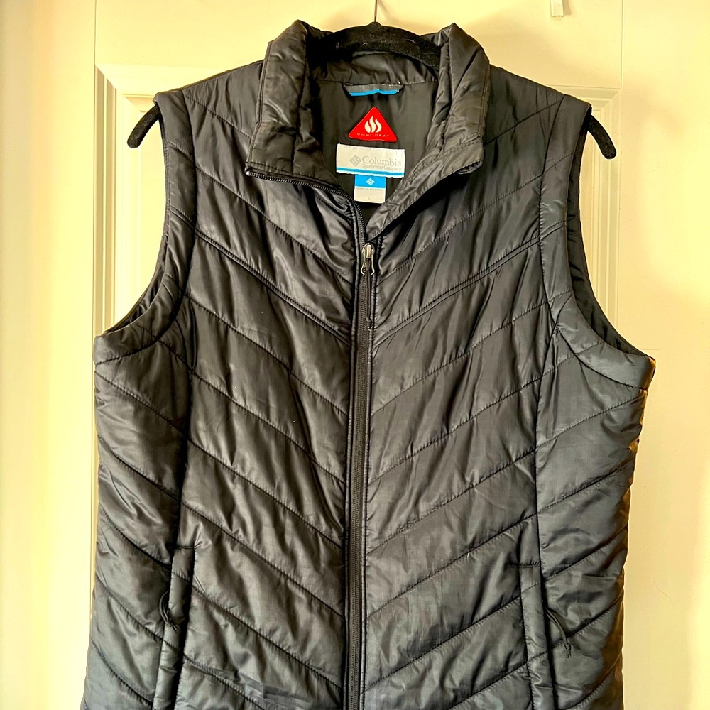 Columbia womens vest black large